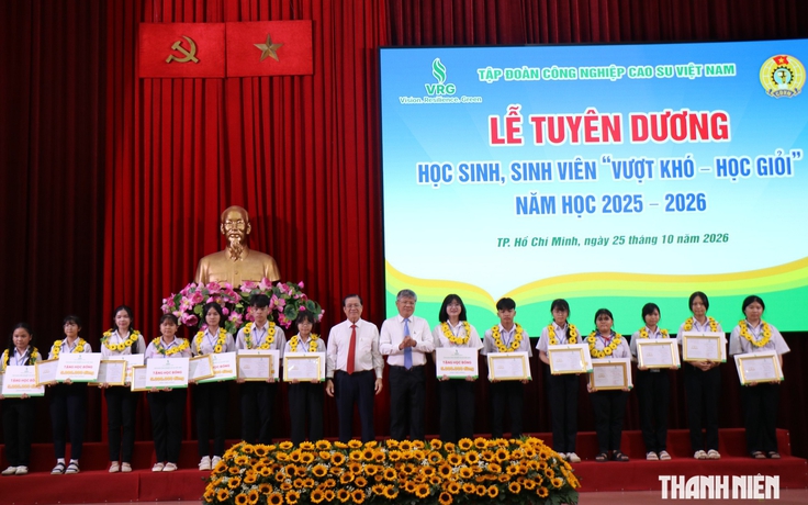 VRG tiếp sức con em công nhân cao su vững bước trên đường học tập