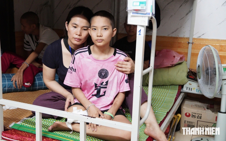 Nữ sinh bị bệnh nặng và ước mơ trở lại trường