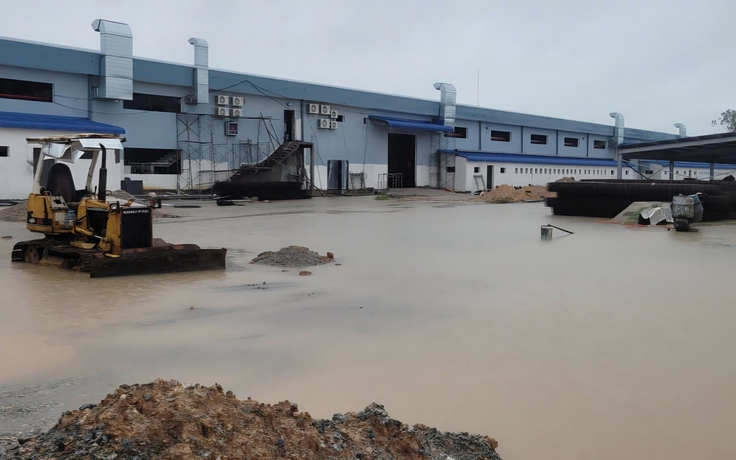 Công nhân Đà Nẵng thấp thỏm chờ việc vì doanh nghiệp FDI 'mắc kẹt'