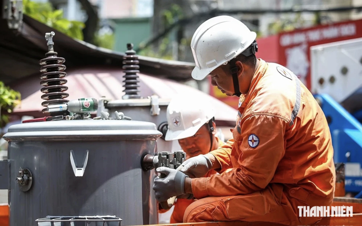 Xem xét giảm giá điện từ 1.11, đưa thuế tiêu thụ đặc biệt xăng về 0%