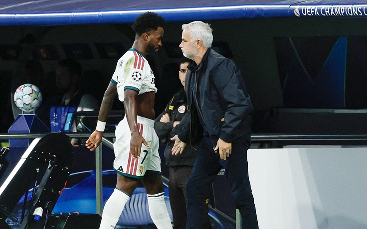 Jose Mourinho vẫn rất đặc biệt Jose Mourinho vẫn rất đặc biệt