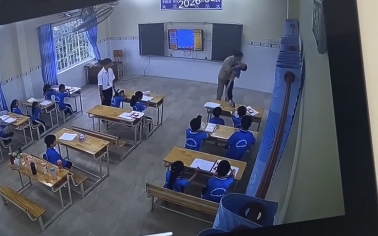 Thầy giáo nước ngoài dùng bạo lực với học sinh lớp 2 ở Cần Thơ