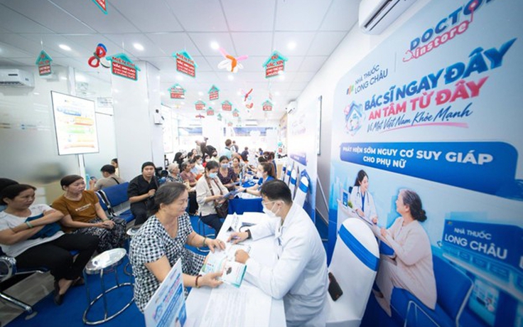 Long Châu tăng trưởng gắn với nâng cao chất lượng chăm sóc sức khỏe người dân Long Châu tăng trưởng gắn với nâng cao chất lượng chăm sóc sức khỏe người dân