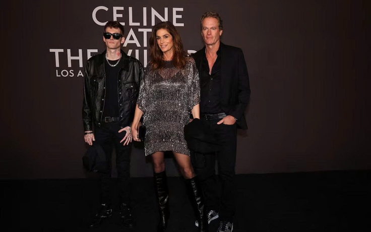 Siêu mẫu Cindy Crawford muốn làm rõ cái chết của con trai