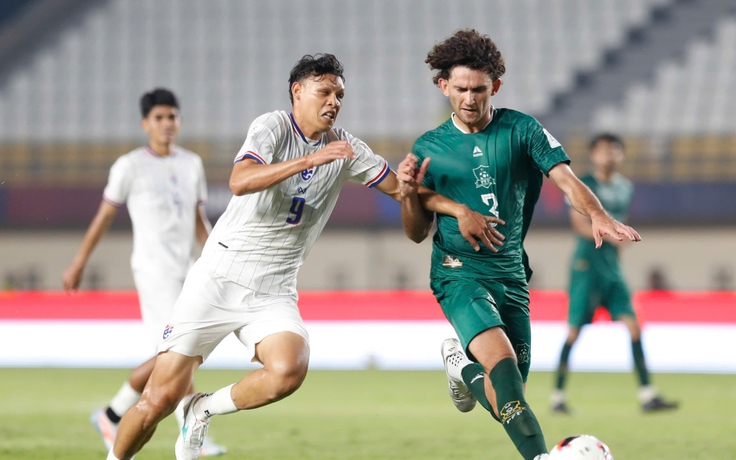 Thái Lan mất điểm, tụt hạng FIFA vì thua sốc Philippines: HLV Hudson bị chỉ trích dữ dội