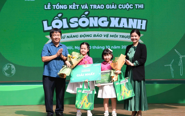 2 học sinh đoạt giải nhất cuộc thi về lối sống xanh