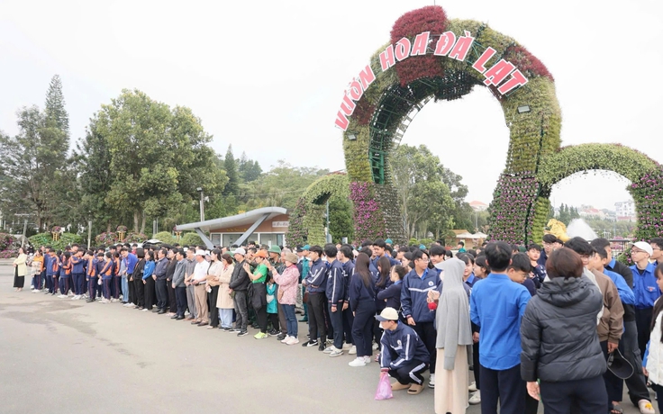 Đà Lạt đồng loạt làm sạch phố phường, trồng hoa đón Festival Hoa 2026