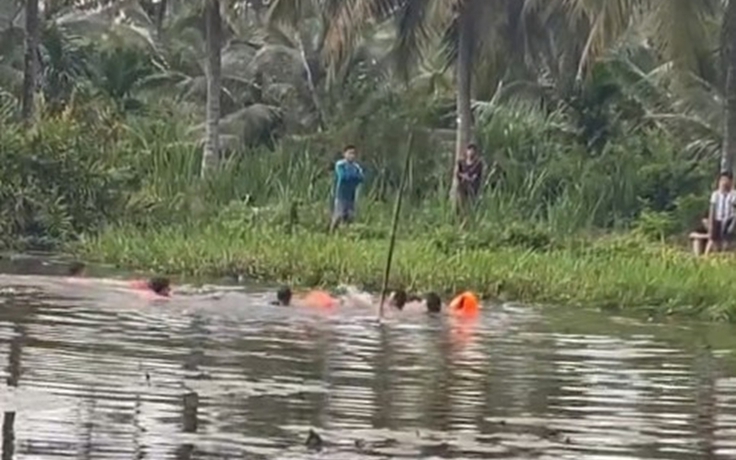 3 nam sinh lớp 10 đi câu cá và tắm ao, 1 em đuối nước tử vong
