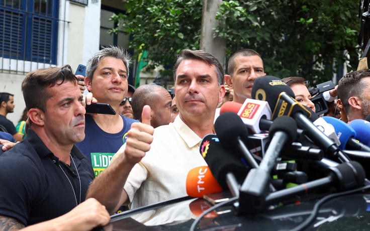 Con trai cựu Tổng thống Bolsonaro giành ưu thế trong bầu cử Brazil