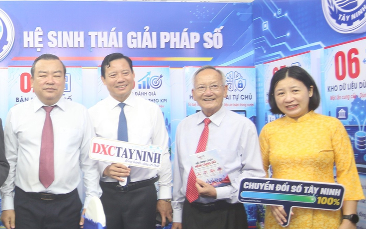 Tây Ninh chuyển đổi số không phải 'tin học hóa' quy trình cũ