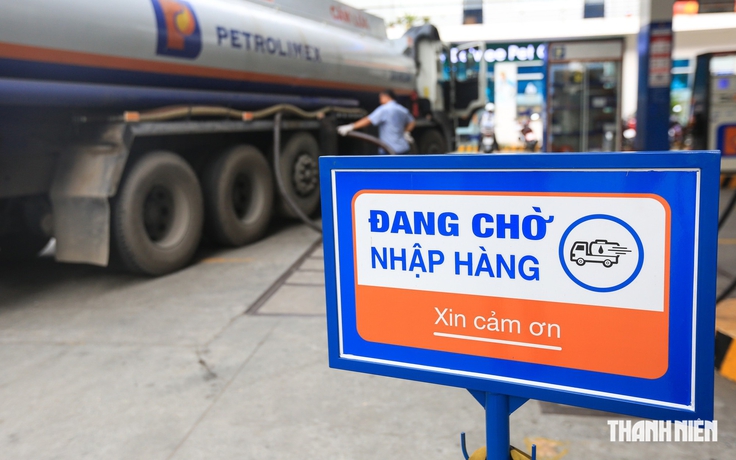 Giá xăng dầu hôm nay 8.10.2026: Xăng E10 chiều nay tăng bao nhiêu đồng một lít?
