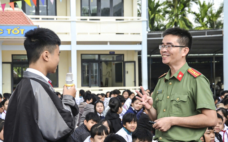 Chiến dịch 'Không một mình': Lá chắn bảo vệ trẻ em trên không gian mạng