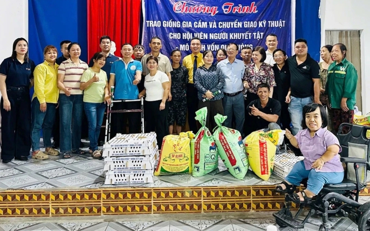 Cô gái ‘da cam’ và vòng quay sinh kế