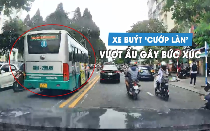 Xe buýt xem thường luật, 'cướp đường' chạy ngược chiều trên phố