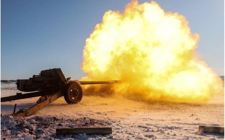 Chiến sự Ukraine ngày 1.449: Ukraine tấn công nhà máy lọc dầu, 12 vùng của Nga?