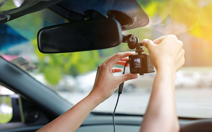 Ô tô cá nhân có bắt buộc lắp camera ghi hình người lái?