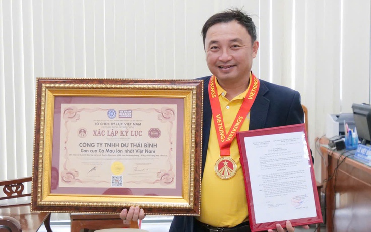 Cua Cà Mau nặng 1,82 kg lập kỷ lục Việt Nam