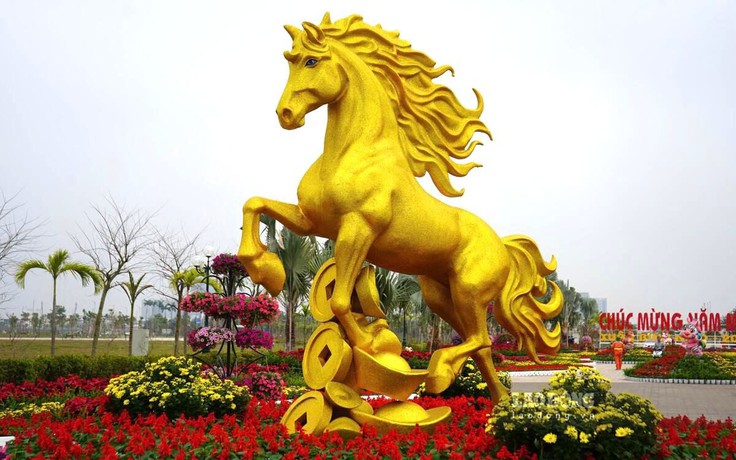 Linh vật ngựa gây sốt ở thành phố Cảng