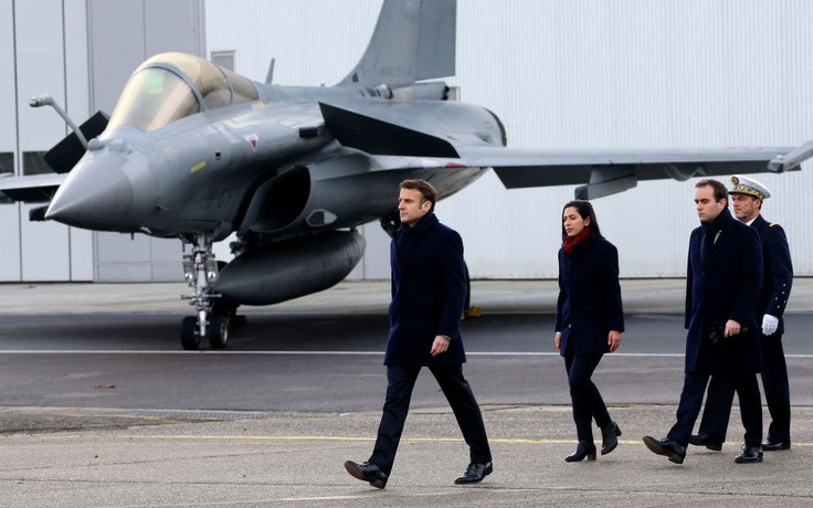 Ấn Độ rầm rộ sắm tiêm kích mới, Ý phê chuẩn ngân sách máy bay chiến đấu