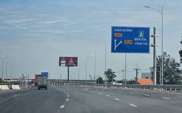 Không kịp thông xe tạm cao tốc Biên Hòa - Vũng Tàu dịp Tết Nguyên đán