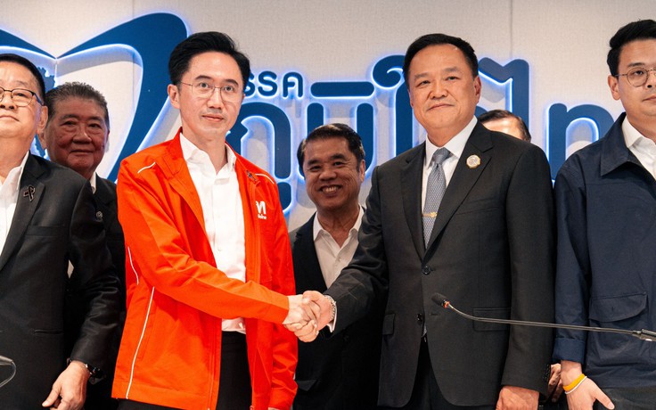 Bầu cử Thái Lan: Đảng của thủ tướng bắt tay với đảng của ông Thaksin