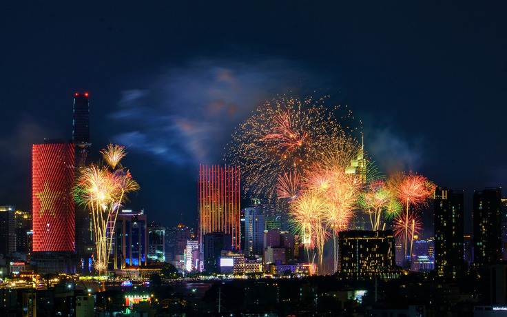 Hướng dẫn chụp pháo hoa đêm giao thừa bằng máy ảnh và điện thoại