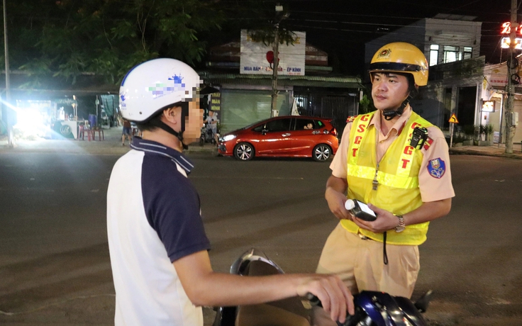 1.600 tài xế bị xử phạt nồng độ cồn tối mùng 1 tết