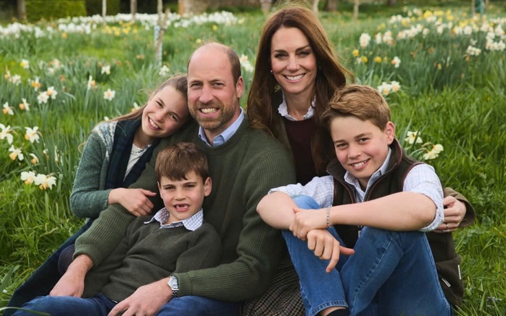 Công chúa Charlotte đối mặt khó khăn liên quan đến Hoàng tử Harry