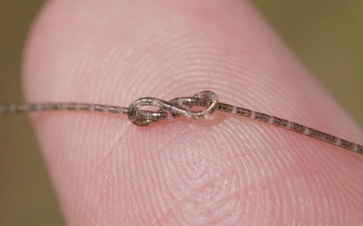 Kinh ngạc loại chip mỏng hơn cả tóc người