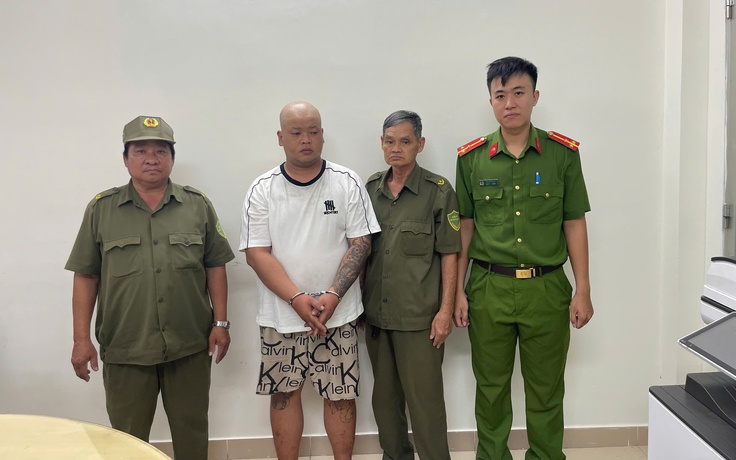 Công an TP.HCM bắt giữ kẻ cướp giật điện thoại thiếu nữ