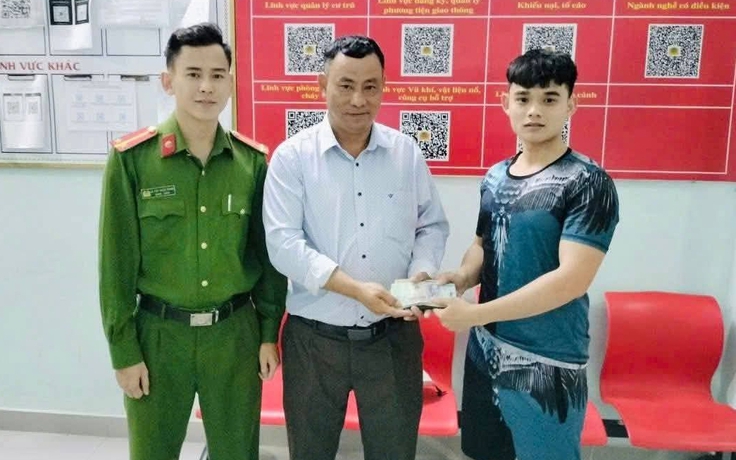 Đi chơi tết đánh rơi ví tiền, du khách bất ngờ khi được trả lại nguyên vẹn