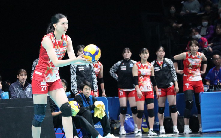 Phụ công Trần Thị Bích Thủy vượt khó ở giải bóng chuyền Nhật Bản