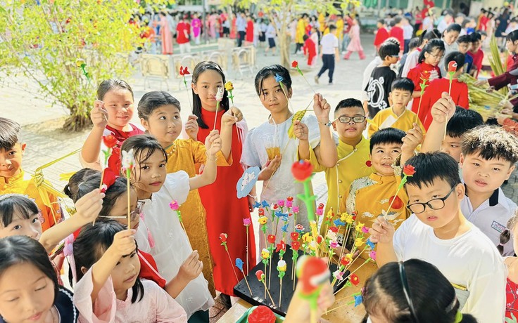 Hết nghỉ tết: Học sinh nào ngày mai đi học, ở đâu nghỉ tới tháng 3?