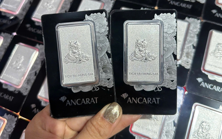 Giá bạc bật tăng lên gần 90 triệu đồng/kg