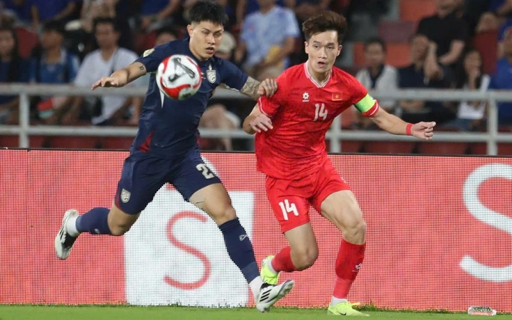 Đội tuyển Thái Lan sắp đấu trận ‘sinh tử’ giải châu Á, HLV Hudson lo sốt vó vì…