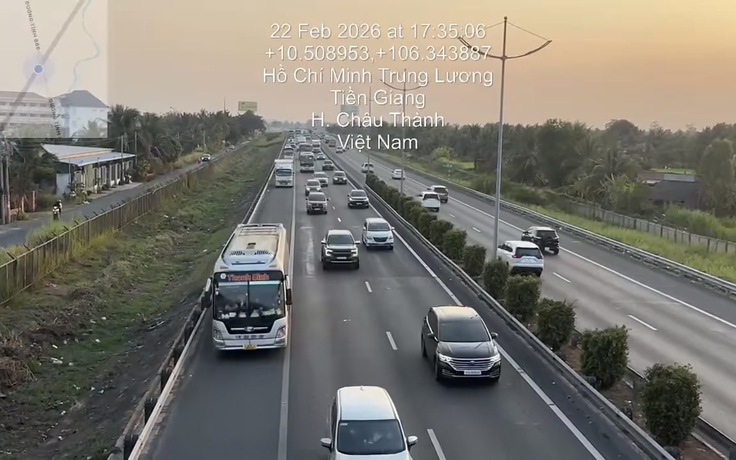 Chạy vào làn khẩn cấp trên cao tốc theo hướng dẫn của CSGT có bị phạt nguội?