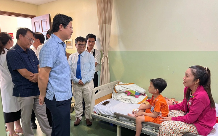 Đồng Tháp: 71 người nhập viện nghi do ăn bánh mì