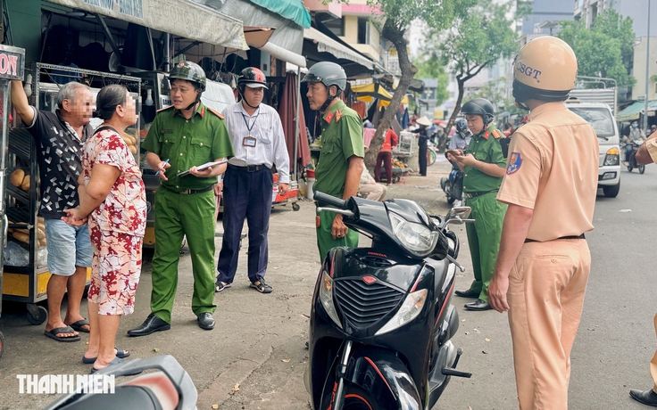 Xử lý lấn chiếm vỉa hè ở TP.HCM: Người dân mong làm nghiêm, công bằng