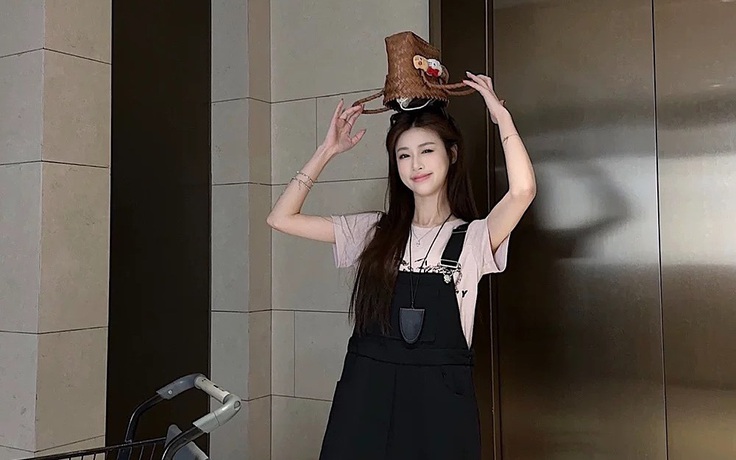 Nét đẹp thanh xuân cùng những chiếc quần, váy yếm