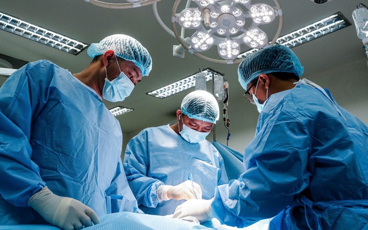 Chạy đua thời gian giữ lại đôi chân cho chàng trai bị tai nạn giao thông