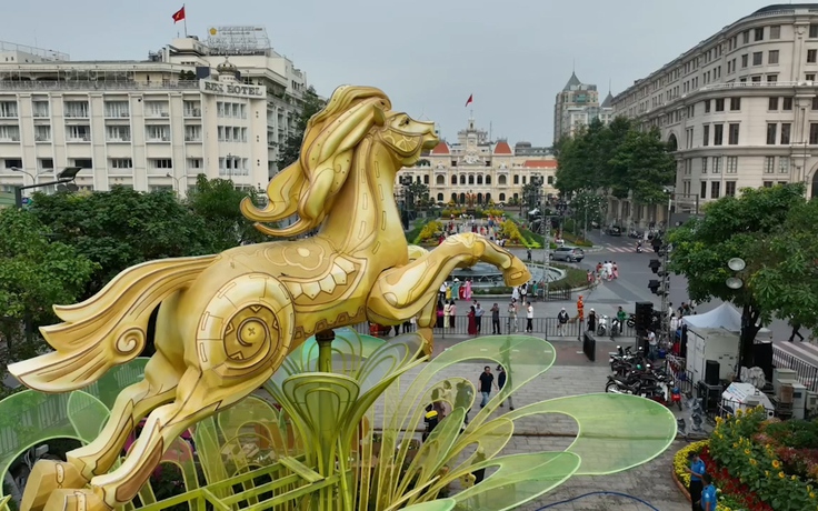 Những dự án, chỉ tiêu 'nặng ký' giúp TP.HCM tăng trưởng 2 con số