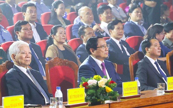 Thủ tướng Phạm Minh Chính dự chương trình nghệ thuật về Thủ tướng Phạm Văn Đồng