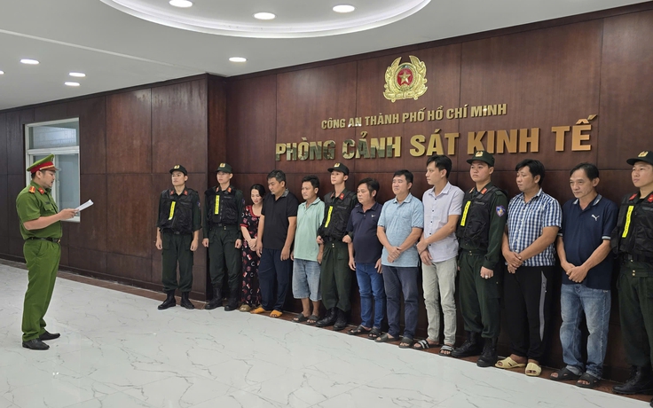 Công an TP.HCM triệt phá đường dây sản xuất, buôn bán xăng giả RON A95