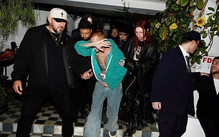 Hailey và Justin Bieber 'mỗi người một ngả' sau lễ trao giải Grammy 2026