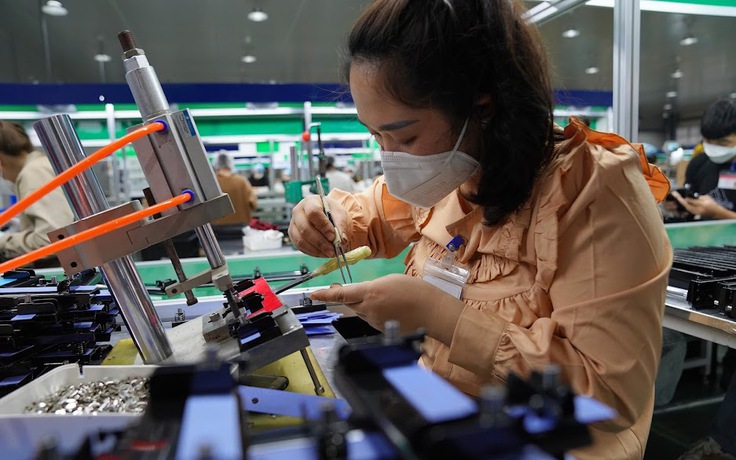 Thêm trường hợp doanh nghiệp được tạm dừng đóng BHXH tối đa 12 tháng