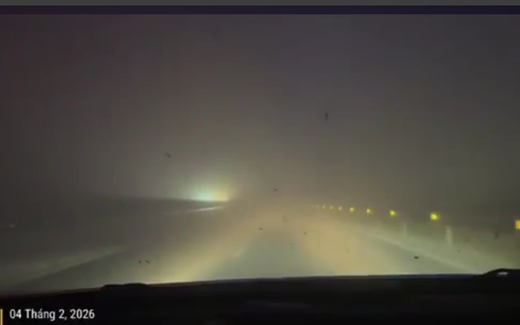 Tạm cấm đường cao tốc Mai Sơn - QL45 do sương mù dày đặc