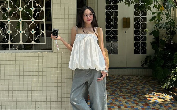 Áo babydoll và quần jeans: Công thức phối đồ sành điệu đang được yêu thích