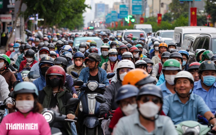 Cửa ngõ sân bay Tân Sơn Nhất giáp tết: Kẹt xe 'ngộp thở' đường Cộng Hòa, Trường Chinh