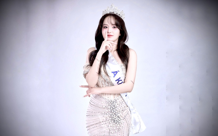 Một á khôi bị tạm giữ hình sự vì bán dâm kiêm ‘tú bà’