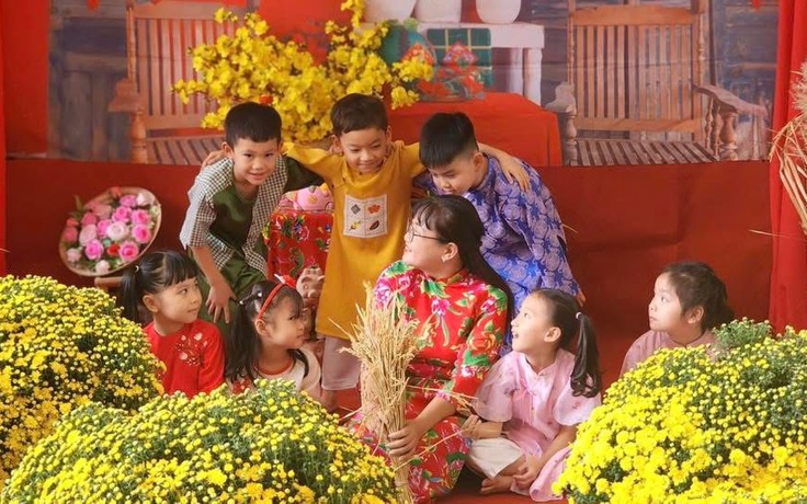 Giáo viên TP.HCM bắt đầu nhận tiền quà tết 2 triệu đồng/người